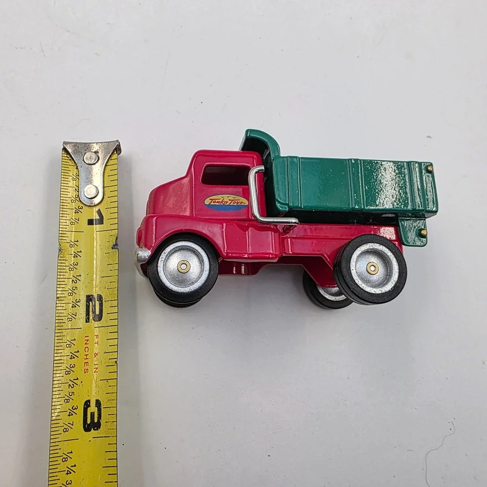 Hallmark Keepsake 2000 Tonka Dump Truck Ornament Diecast Metal Red Green 3.25in